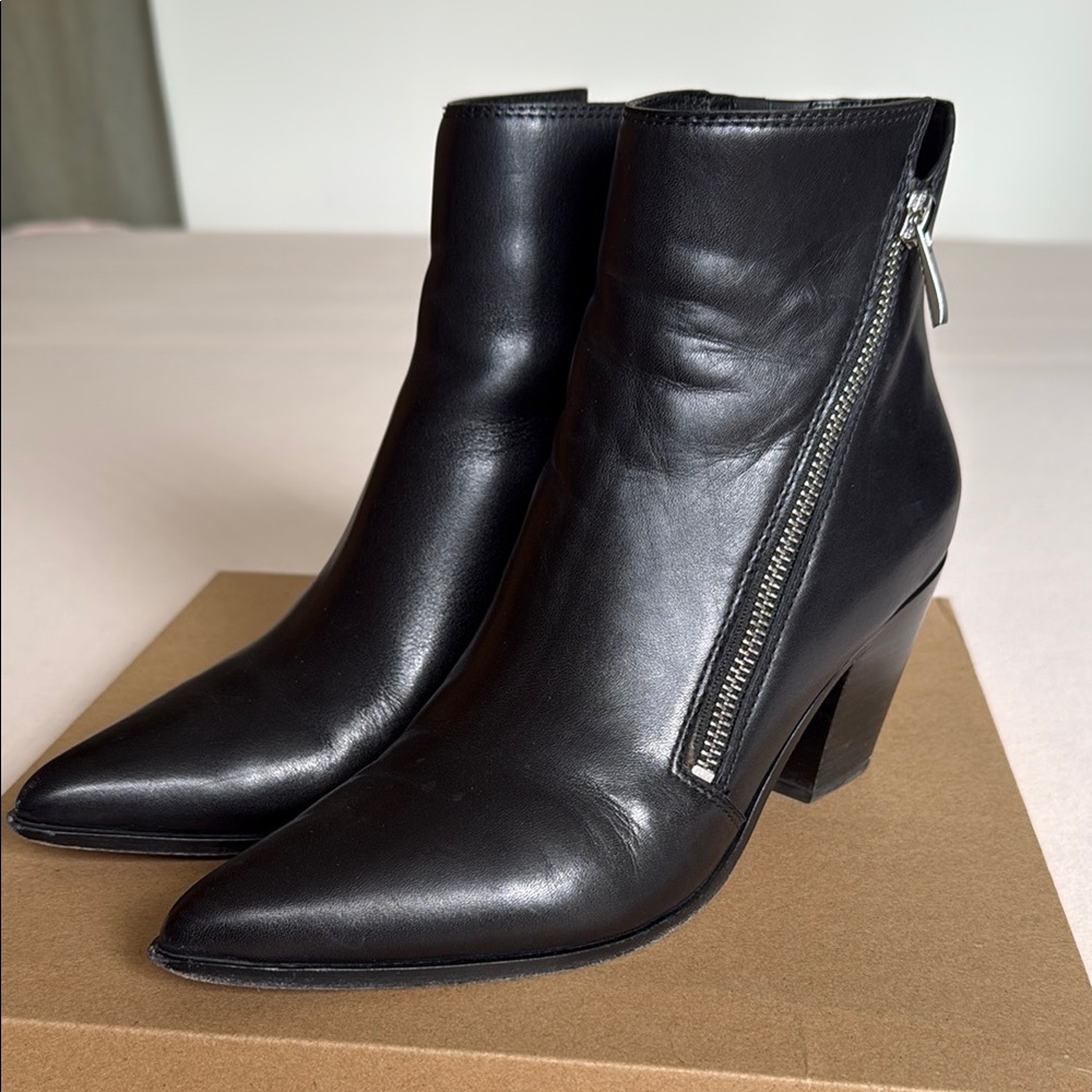 Paige ankle boots pointed